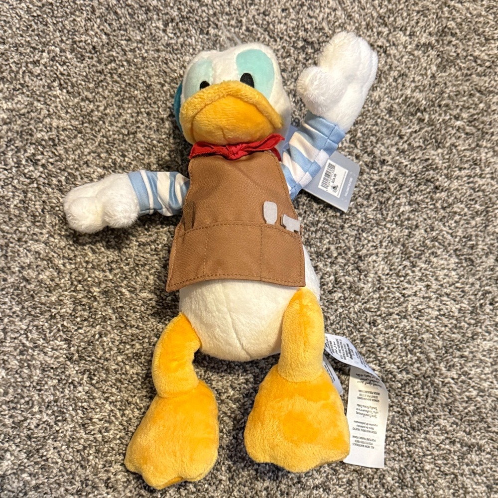 Disney Riviera Resort Donald Duck Artist Plush 11”NWT